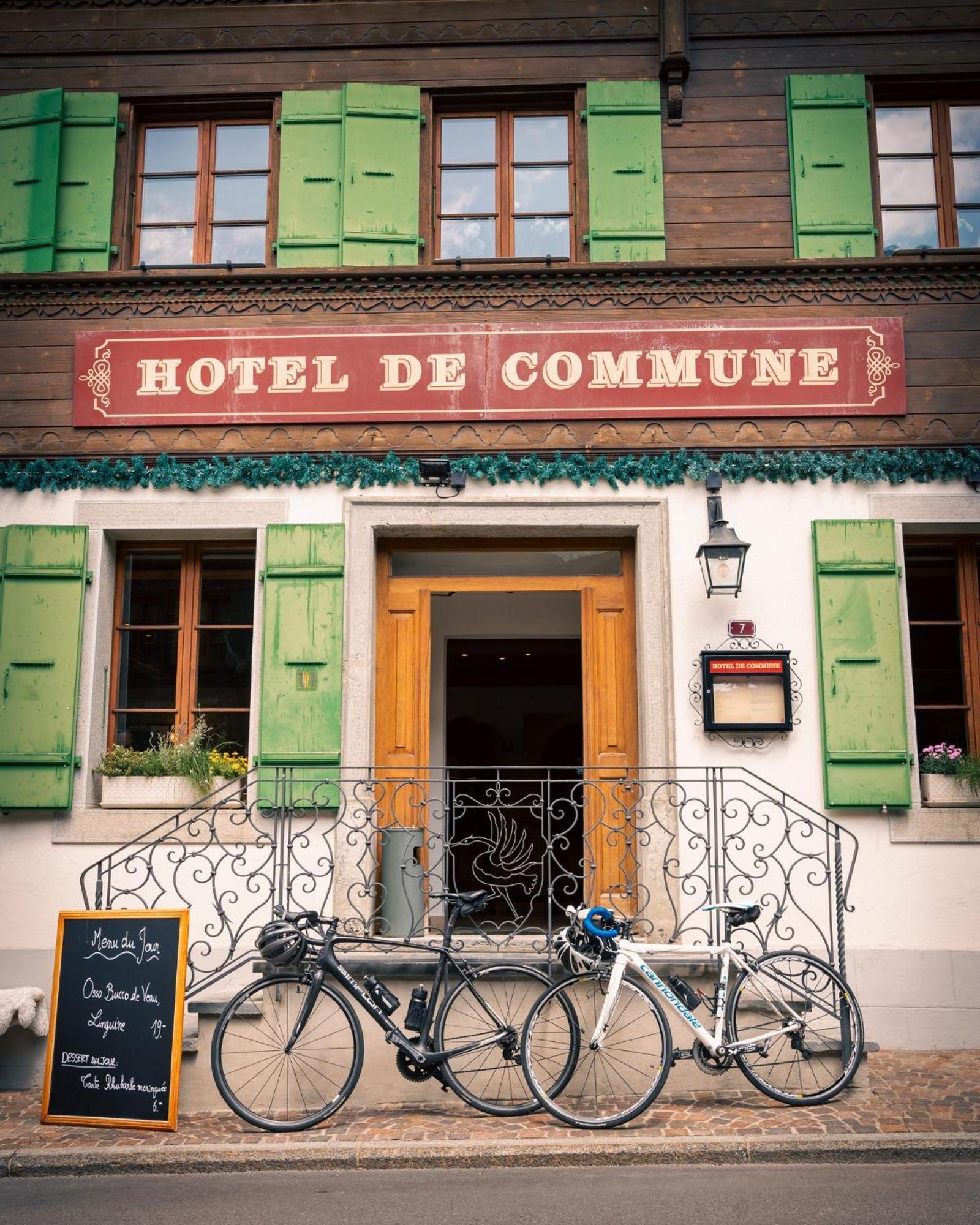 Hotel De Commune Ґштад Екстер'єр фото